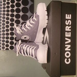Converse tennis shoes